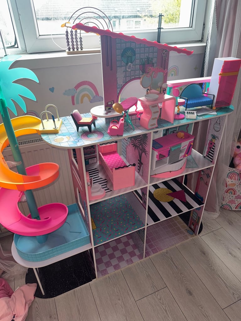 LOL doll house with furniture