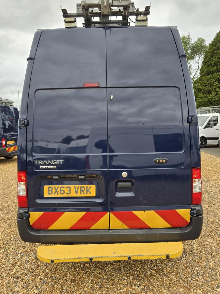 2013 Ford Transit 2.2 TDCi 350 Panel Van 5dr Diesel Manual FWD L2 H1 (209 g/km, 123 bhp) Panel Va...
