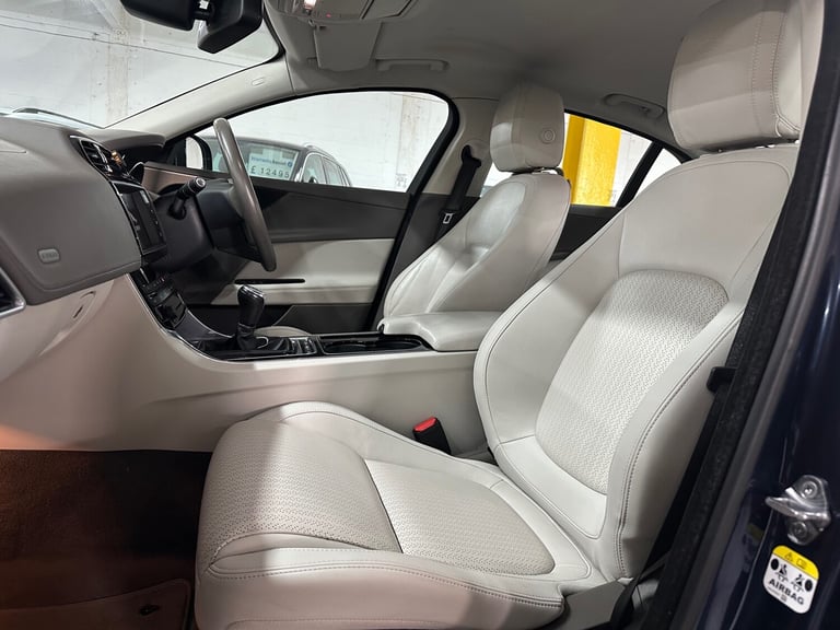 2016 Jaguar XE 2.0d Portfolio Euro 6 (s/s) 4dr SALOON Diesel Manual
