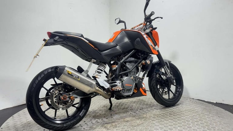 KTM Duke 2014 31K GREAT RUNNING SUPERMOTO BIKE 125CC 15BHP