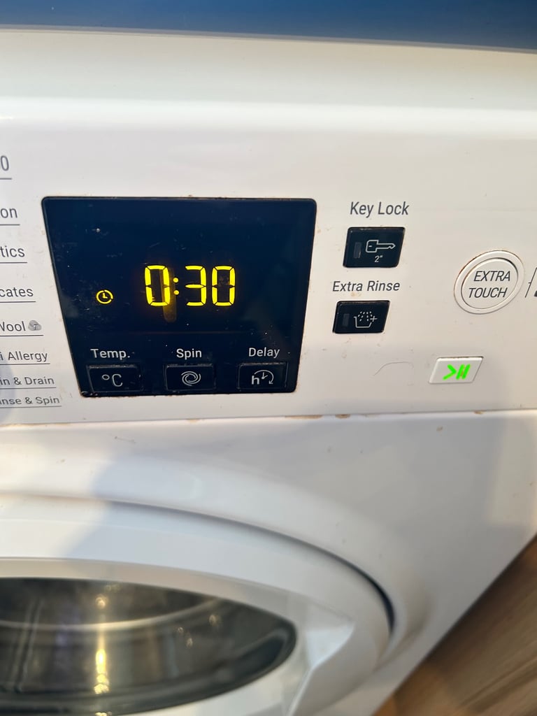 Hotpoint 9kg washing machine 