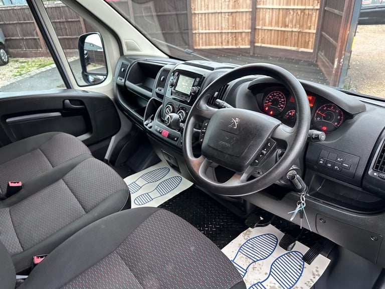 2022 Peugeot Boxer 2.2 BlueHDi 335 Professional Panel Van 5dr Diesel Manual L3 H2 Euro 6 (s/s) PA...