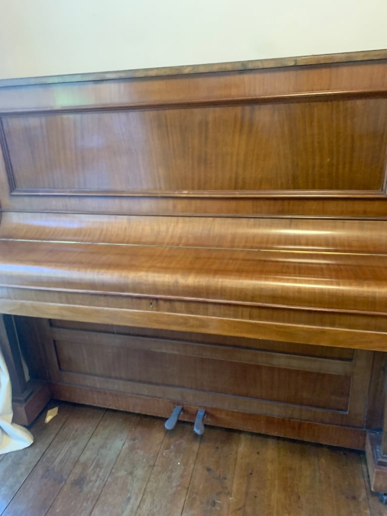 Rich d lipp and sohn Piano 