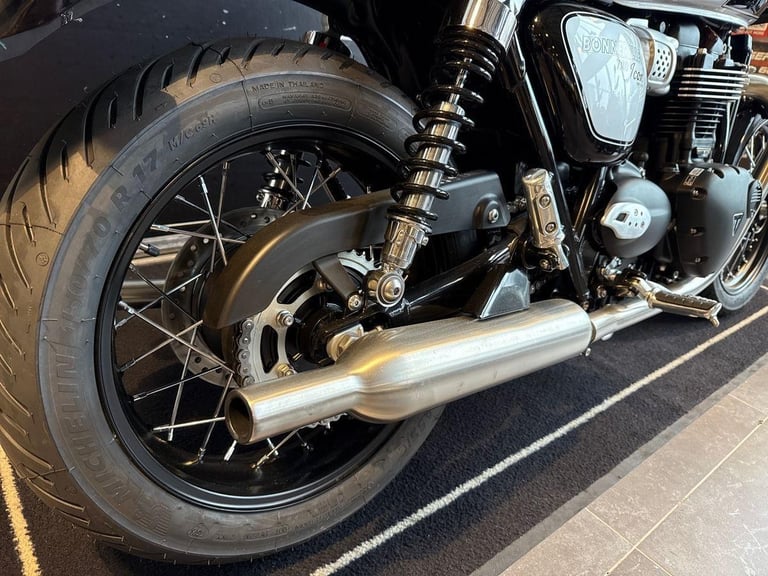 2025 Triumph Bonneville T100 ICON EDITION Petrol black 5 Speed