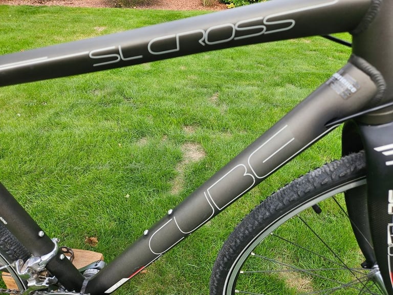 CUBE SL CROSS ROAD LINE Pro Series Bicycle