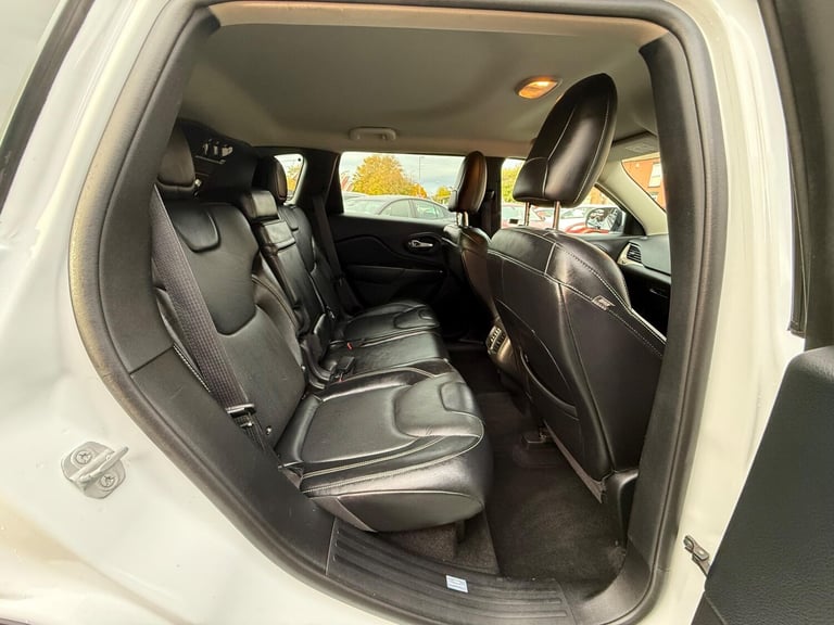 2014 Jeep Cherokee 2.0 CRD [170] Limited 5dr Auto ESTATE DIESEL Automatic