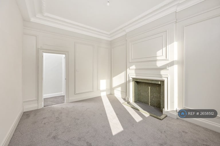 2 bedroom flat in West Street, Brighton, BN1 (2 bed) (#2658512)