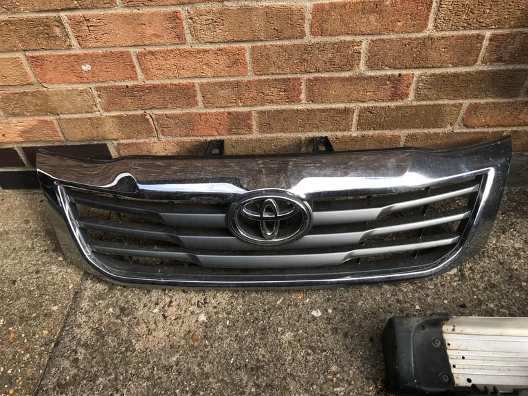 Toyota Hilux Front Grille 2012 Mk 7