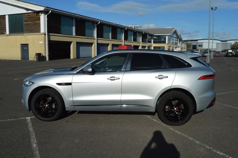 2017 Jaguar F-PACE R-SPORT AWD – Premium All-Wheel Drive Performance Car