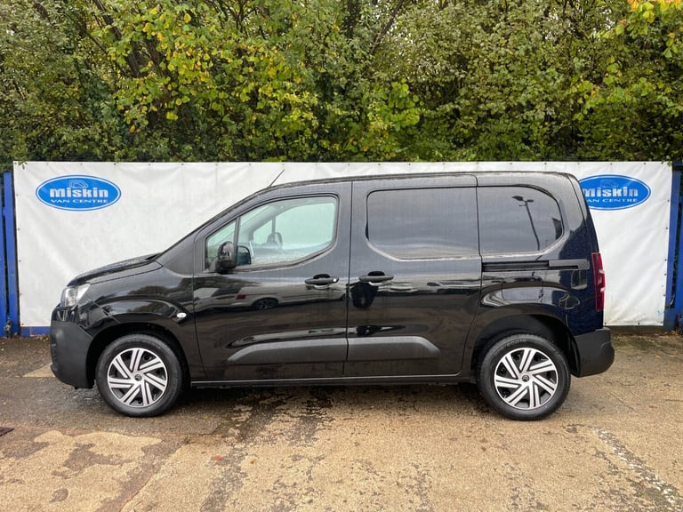 2022 Citroen Berlingo 1.5 BlueHDi 1000Kg Enterprise Pro 100ps Diesel Van In Black PANEL VAN Diese...