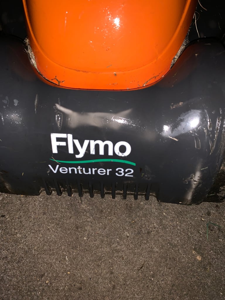 image for Flymo venturer 32
