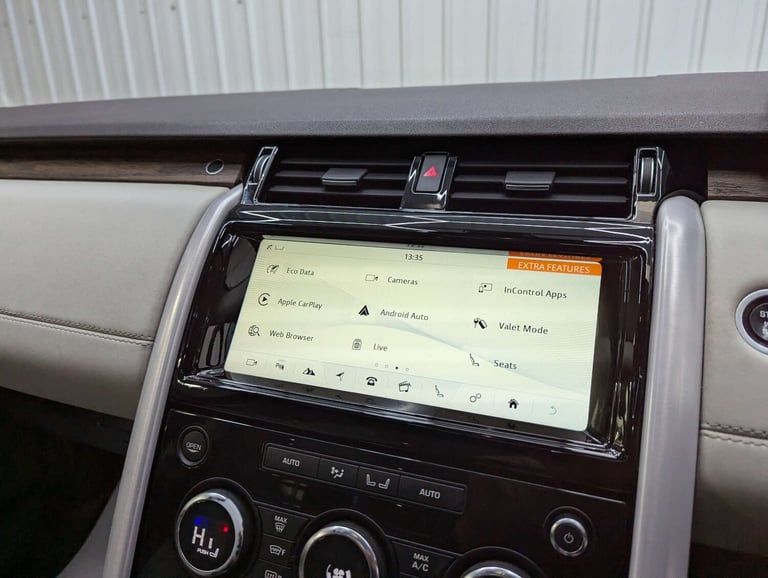 2017 Land Rover Discovery 2.0 Discovery HSE SD4 Auto 4WD 5dr SUV Diesel Automatic