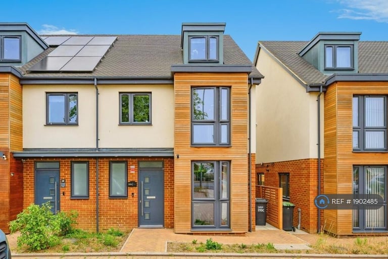 4 bedroom house in Sundon Park Road, Luton, LU3 (4 bed) (#1902485)