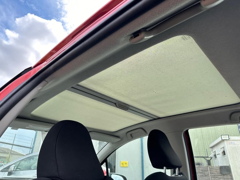 2011 Toyota Yaris 1.33 Dual VVT-i T Spirit Euro 5 5dr HATCHBACK Petrol Manual