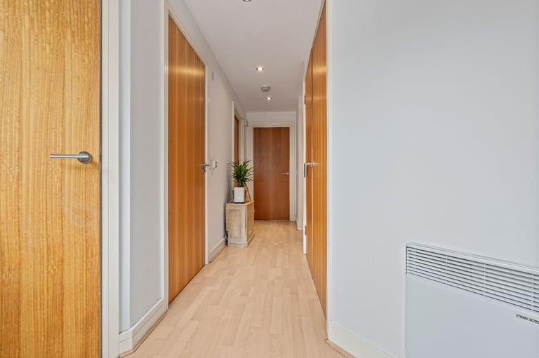 Cosy 2-Bed City Centre Apartment | Fully Furnished | All Bills Included | Canal View