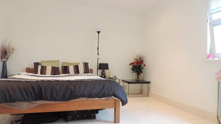 Lovely Room ☀️ Ready to Move ✅