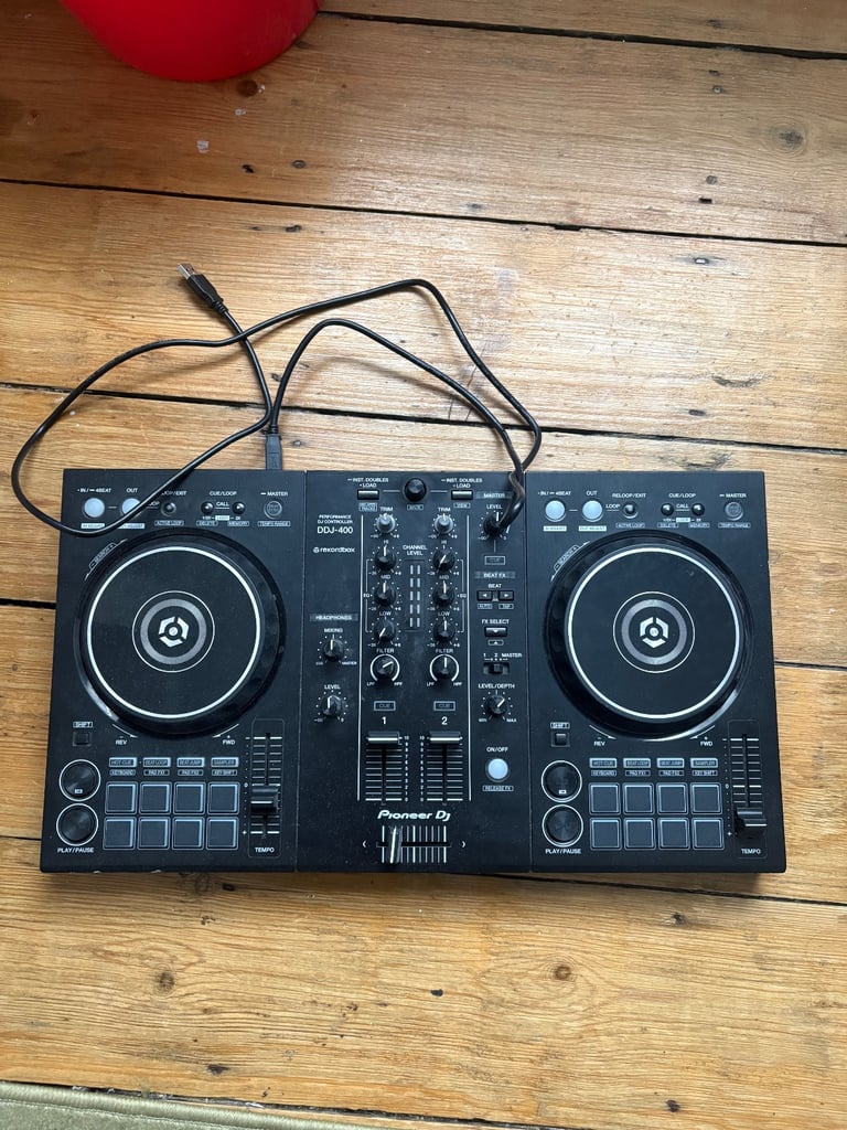image for DDJ-400 Pioneer decks - READ DESC