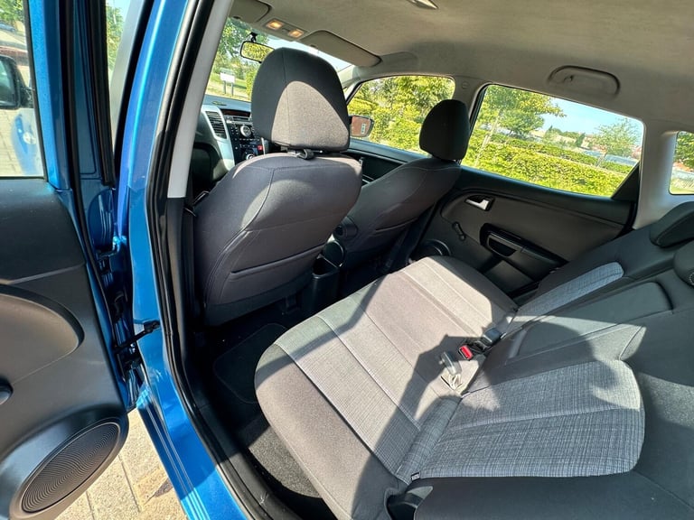 2010 Kia Venga 1.6 2 Auto Euro 5 5dr HATCHBACK Petrol Automatic