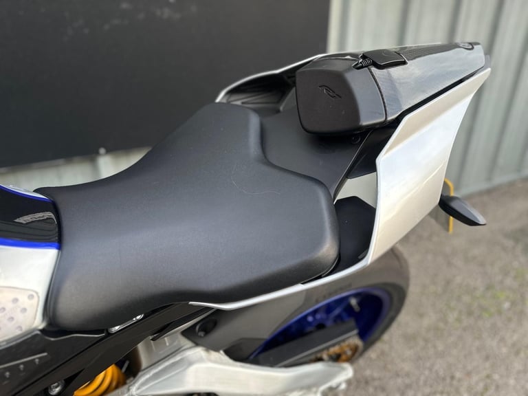 Stunning Low Mileage 2020/20 Yamaha R1M Motorcycle