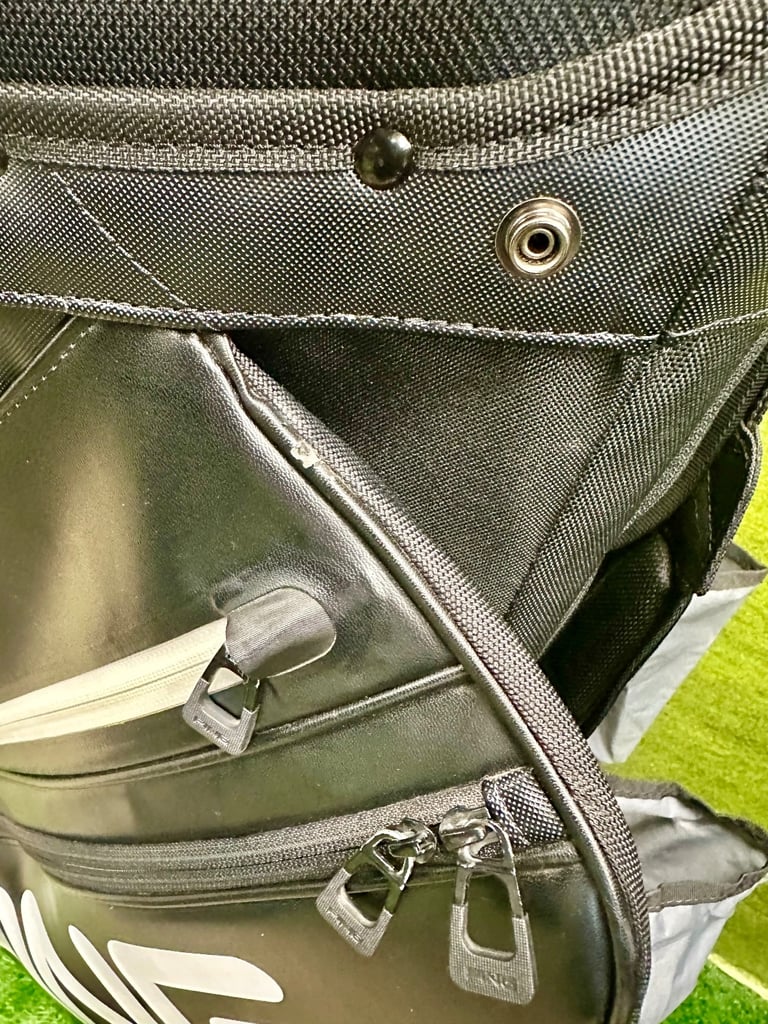 Ping DLX cart bag 