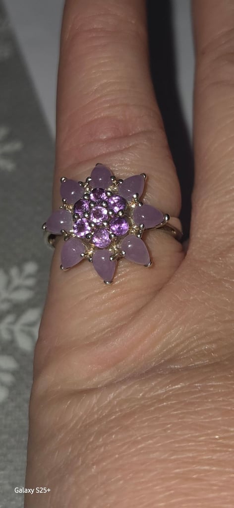 Beautiful sterling silver lavender jade and amethyst cluster ring size N