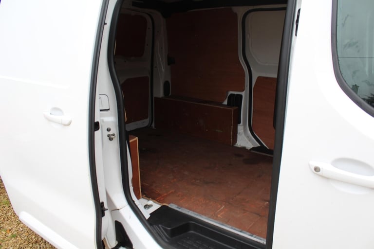 2018 Toyota ProAce 1.6D 95 Comfort Van PANEL VAN DIESEL Manual