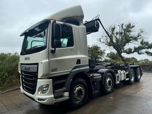 2017 67 DAF CF 510 E6 8x4 hook loader sheet weigher piped for draw bar