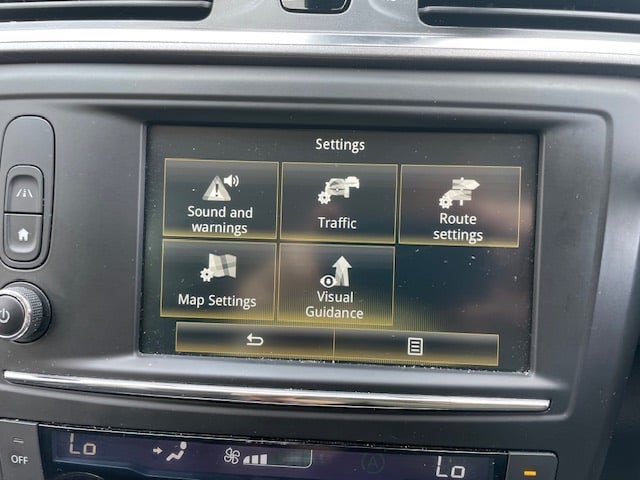 Renault, KADJAR, Hatchback, 2015, Manual, 1461 (cc), 5 doors