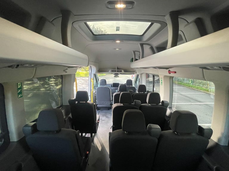 FORD TRANSIT 2.0 TDCI T460 TREND 17 SEAT MINIBUS EURO 6 AIR CON 2022