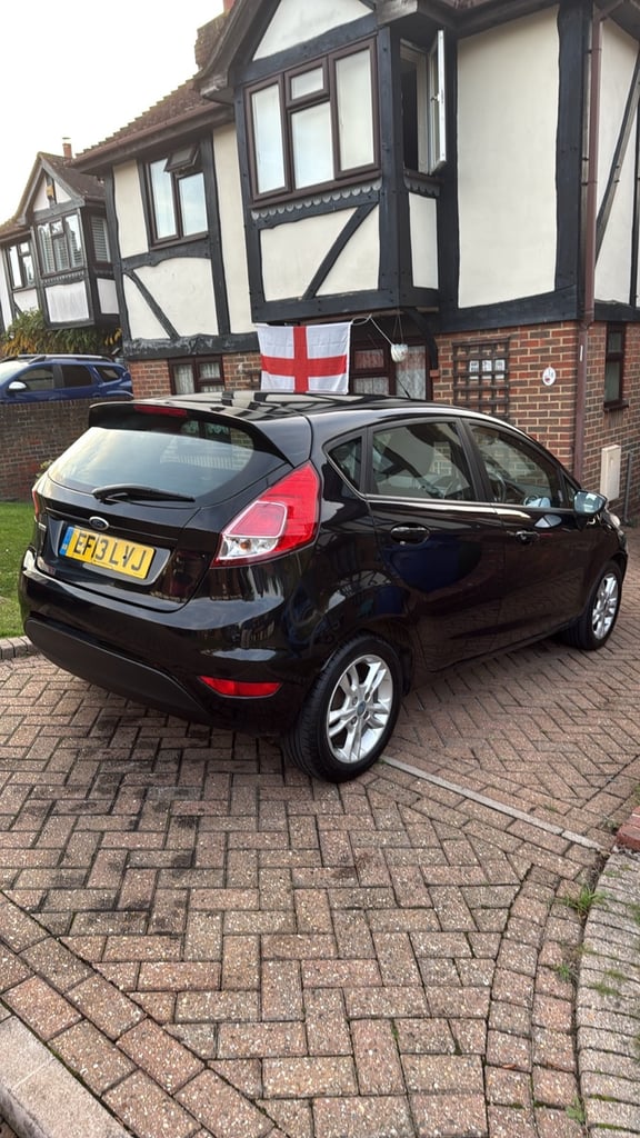 Ford, FIESTA, Hatchback, 2013, Manual, 1498 (cc), 5 doors