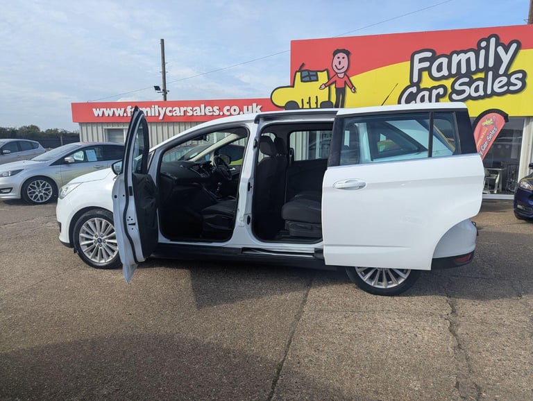 FORD GRAND C-MAX 1.5 TITANIUM DIESEL FULL SERVICE HISTORY NEW CAMBELT KIT