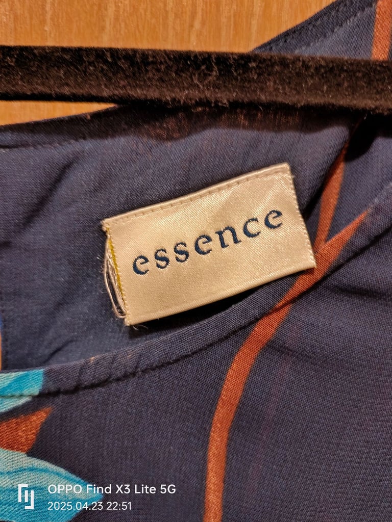 Esscence flower print dress 26/28