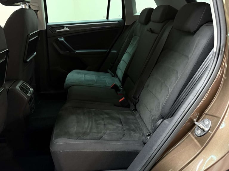 2017 Volkswagen Tiguan 2.0 TDI BlueMotion Tech SEL DSG 4Motion Euro 6 (s/s) 5dr SUV Diesel Automatic