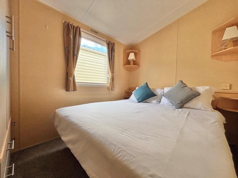 CHEAP STATIC CARAVAN FOR SALE AT BROADLAND SANDS 