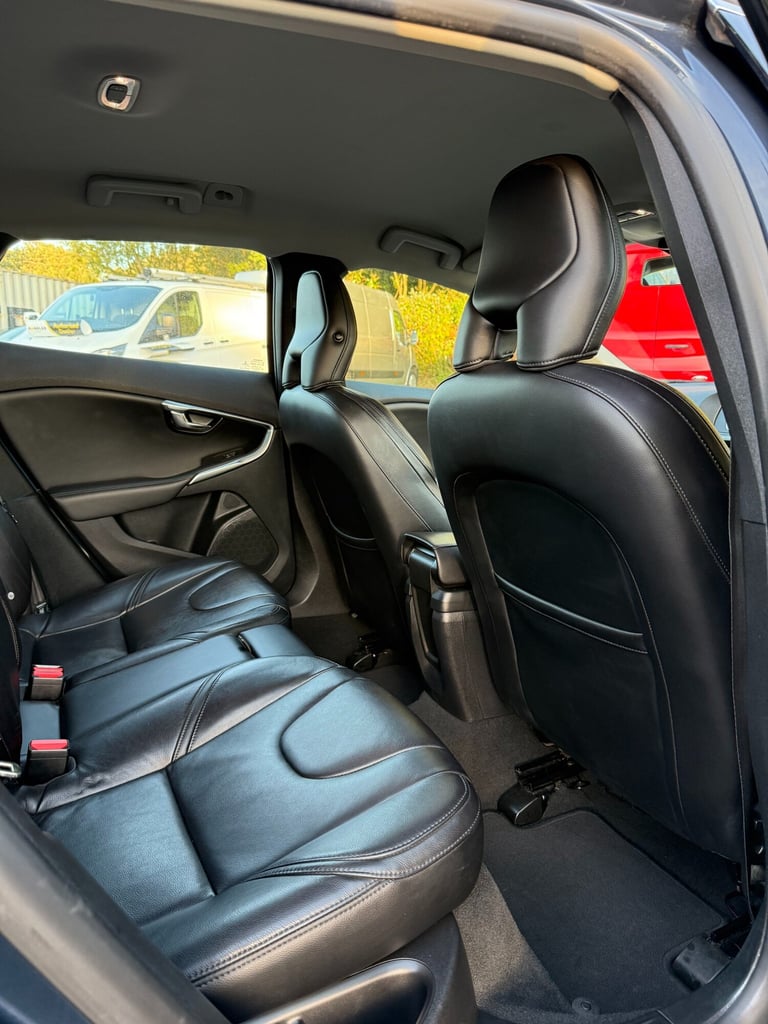 2014 Volvo V40 D2 SE Lux Nav 5dr , No VAT HATCHBACK Diesel Manual