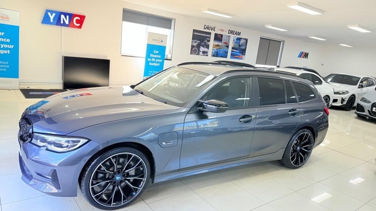 2022 BMW 3 Series 2.0 330e 12kWh SE Pro Touring Auto Euro 6 (s/s) 5dr Estate PETROL/ELECTRIC Auto...