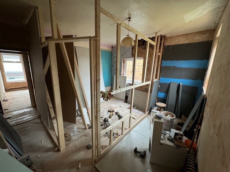 Tiling, Bathroom Instal, Kitchen Fitter + House Renovations, Wall Panelling