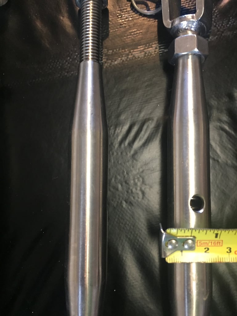 4 x Stainless Steel Rigging Screws.