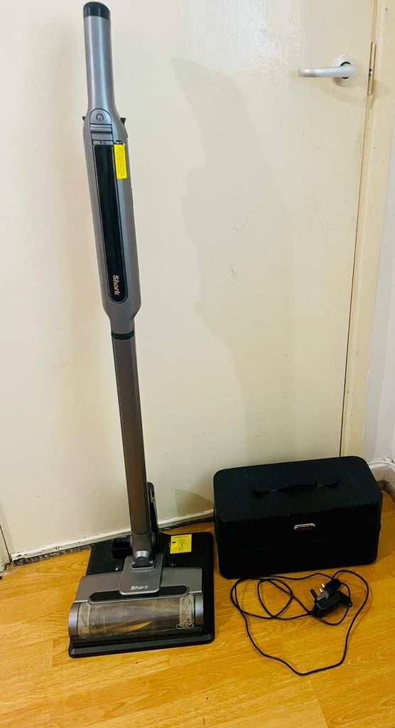Shark vacuum  Shark 