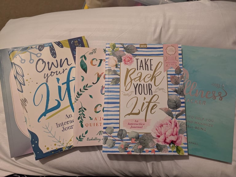 Selfcare Journals / Calendars / Habit Trackers / List Pads