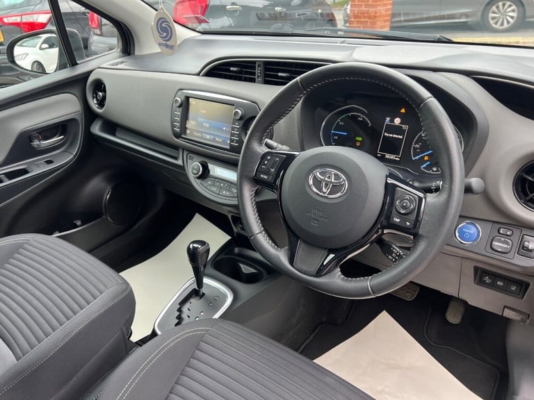  Toyota Yaris 1.5 Hybrid Icon 5dr CVT - FTSH - REAR CAMERA -  AIR CON Petrol/Ele