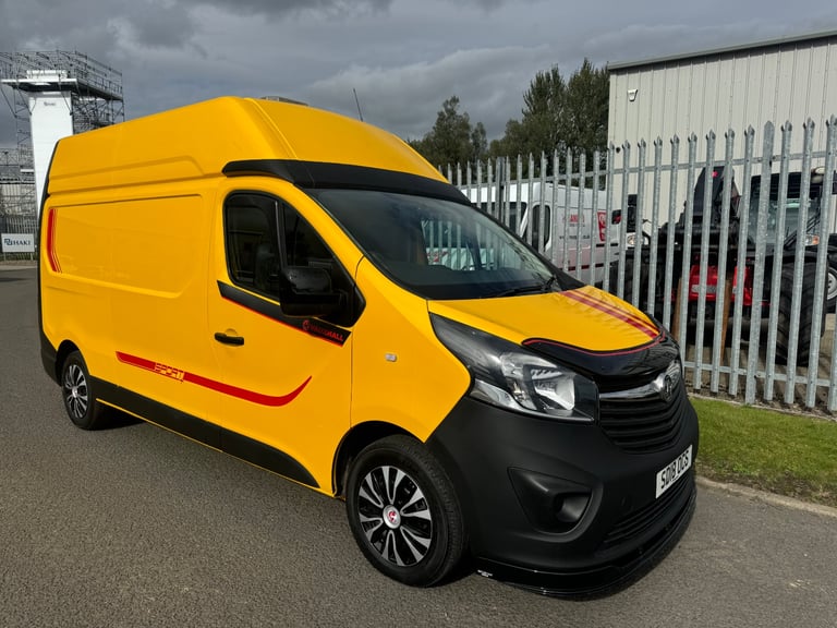Show stopper 18 Vauxhall vivaro sport type LWB High Roof ideal camper thousand pounds of extras 