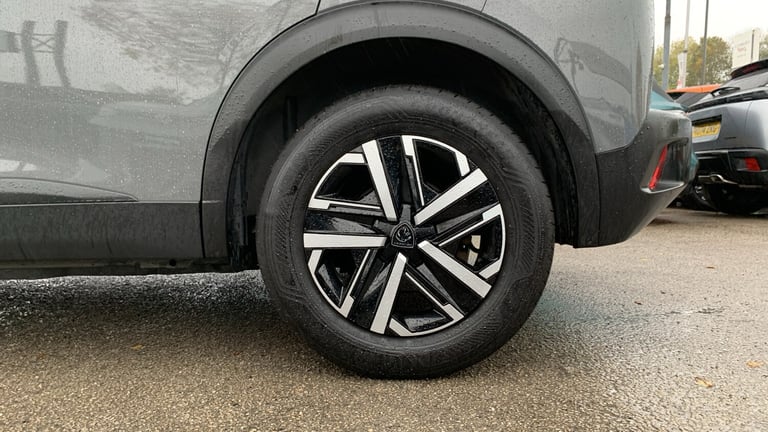 2024 Peugeot 2008 54kWh Active SUV 5dr Electric Auto (7kW Charger) (156 ps) SUV Electric Automatic