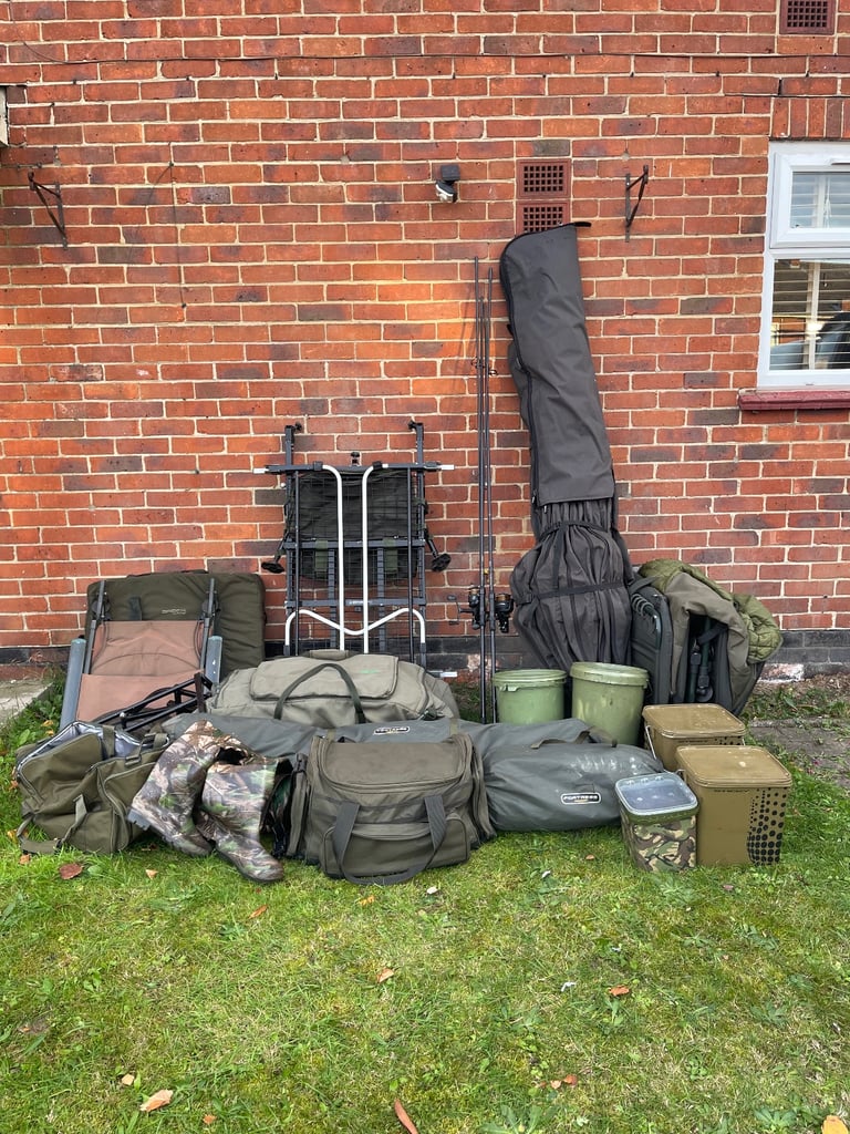 image for Complete Carp Fishing Setup – Rods, Reels, Bivvy, Bait Boat + Extras
