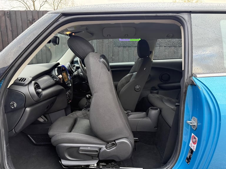 2015 MINI Hatch 1.5 Cooper Euro 6 (s/s) 3dr HATCHBACK Petrol Manual