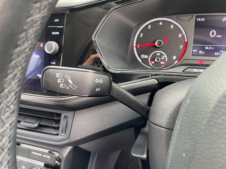 2020 Volkswagen T-Cross 1.0 TSI SE Euro 6 (s/s) 5dr HATCHBACK Petrol Manual