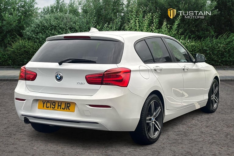  BMW 1 Series 5 Door 1.5 118i Sport Hatchback 5dr Petrol Manual Euro 6 s/s 136