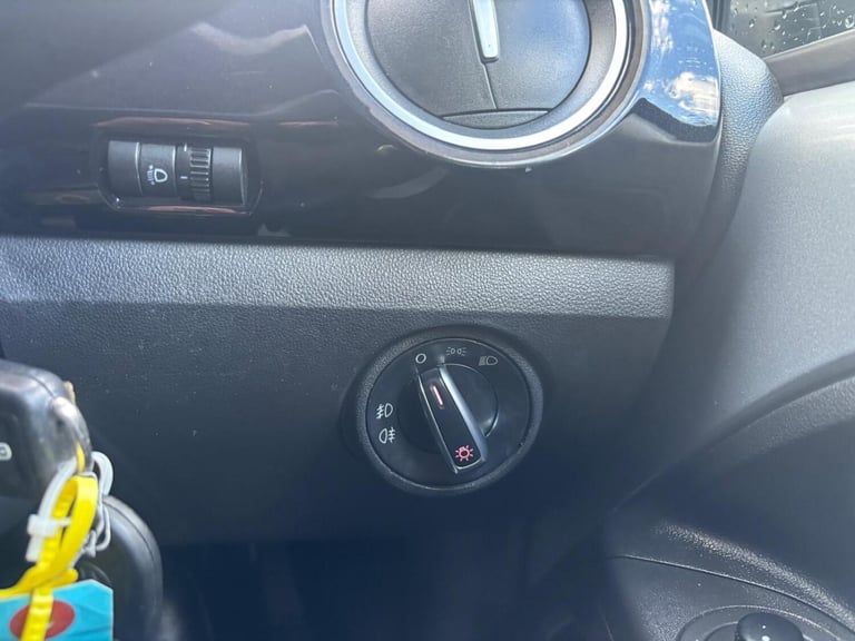 VOLKSWAGEN UP 1.0 High up! 2014