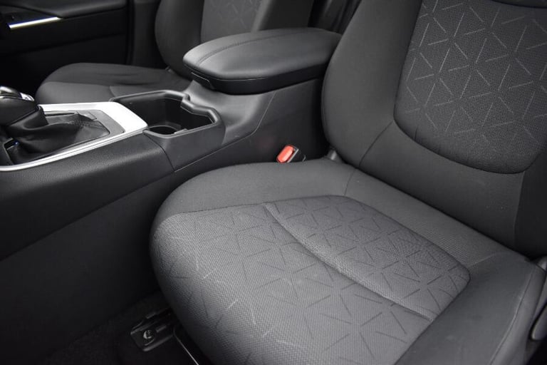 2022 Toyota RAV4 2.5 Vvt Hybrid Gpf Design Suv 5dr Petrol CVT Euro 6 (s/s) (218 Ps) ESTATE Petrol...