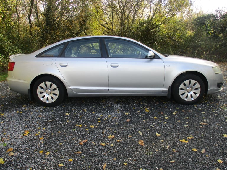 AUDI A6 2.4 SE PETROL 6 SPEED MANUAL. LOW MILEAGE. FULL SERVICE HISTORY.